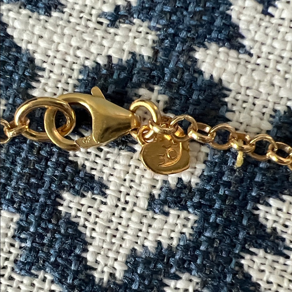 HART Clover Pendant Necklace - Picture 4 of 4